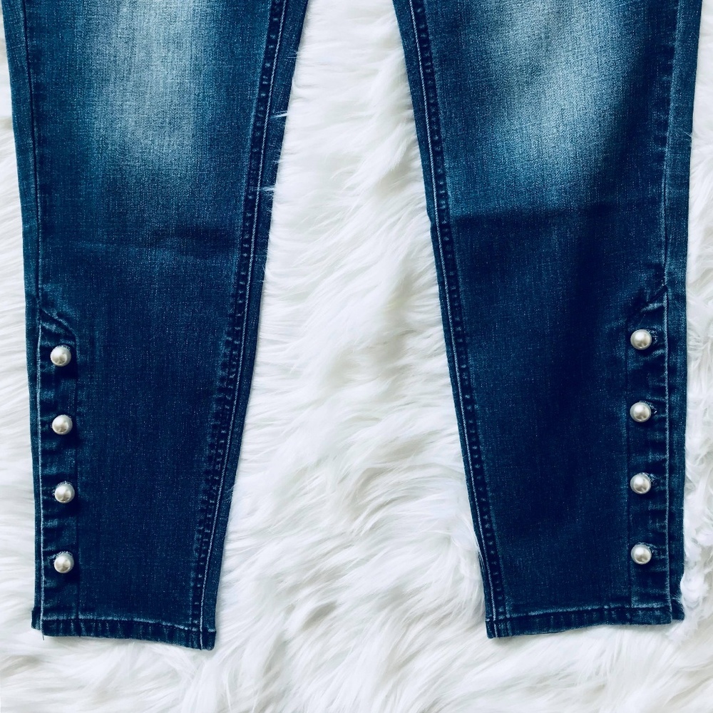 Skinny Ankle Jeans with Decorated Ankles